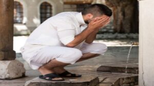 أنواع الطهارة.. مراتب النقاء بين الماء والتراب