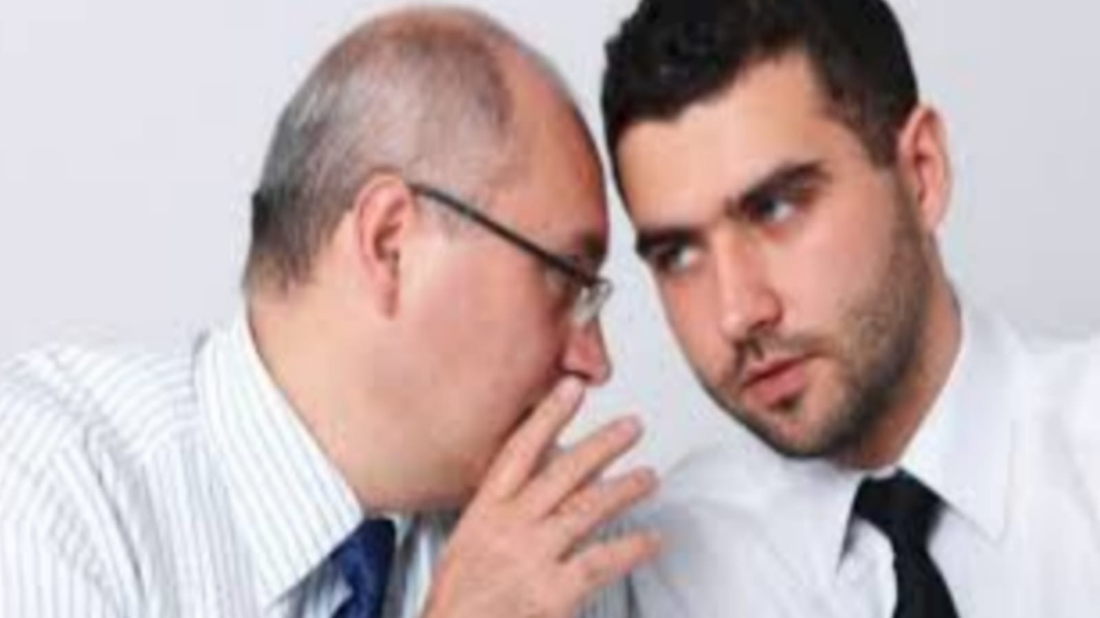 الغيبة.. داء يهتك الأعراض ويهدم الحسنات