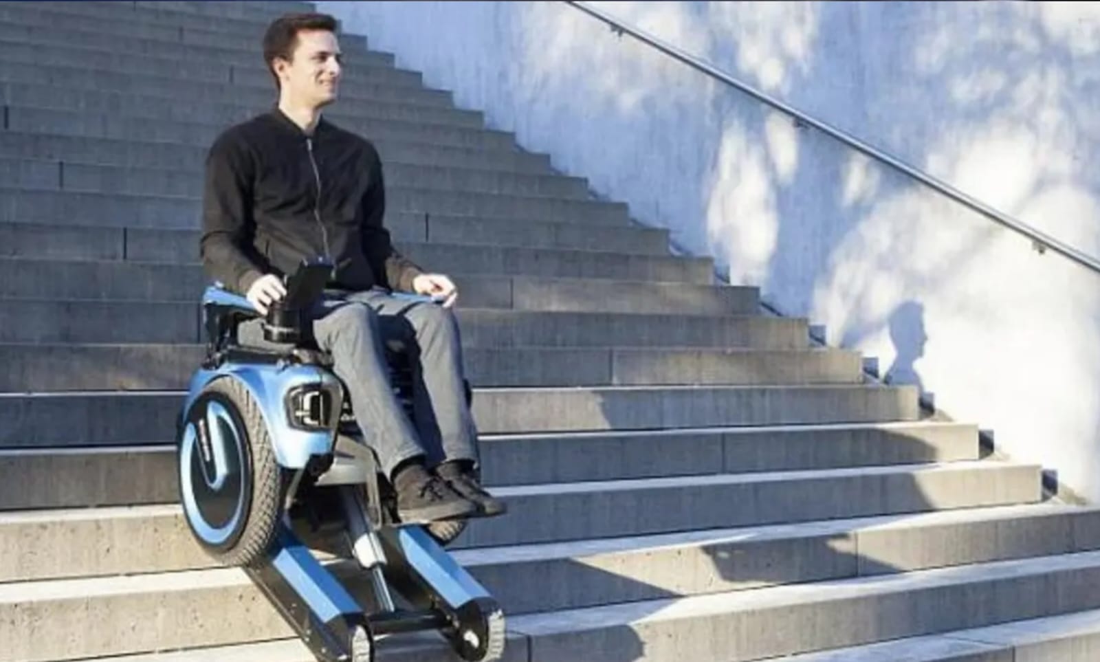 ابتكار روسي.. كرسي متحرك يُتحكم فيه بقوة التفكير