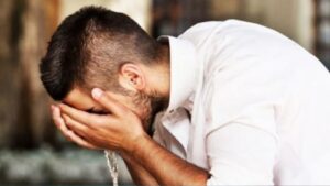 نواقض الوضوء.. أفعال توجب تجديد الطهارة