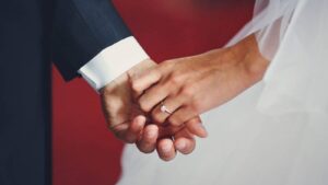 الحوار الإيجابي يفتح آفاق التفاهم بين الزوجين