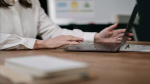 الزواج - الحياة الزوجية والانترنت والسوشيال ميديا