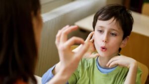 أثر الطلاق على الأطفال.. عندما تتحطم السفينة ويبقى الركاب