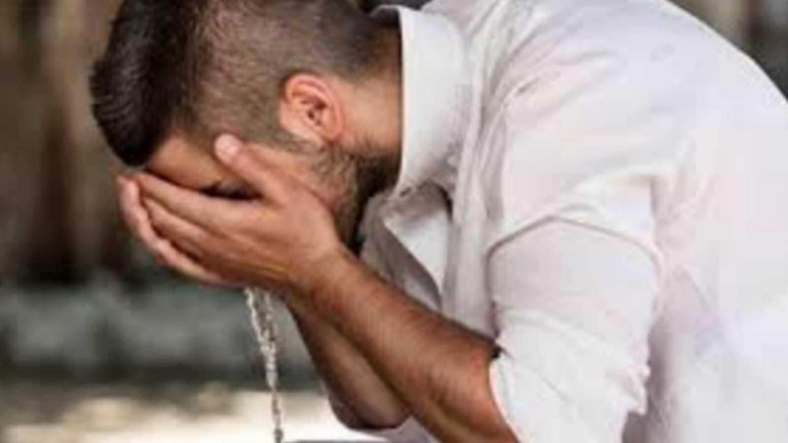 هل النوم ينقض الوضوء؟