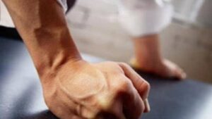 لا تدع الغضب يفسد صفاء روحك.. رفقًا بالمخطئ في حقّك