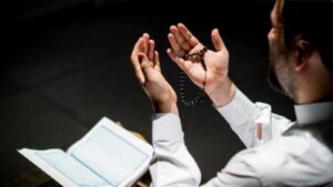 التسبيح.. عبادة يسيرة وأجر عظيم