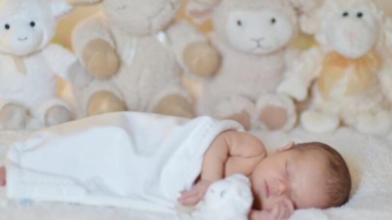 الأطفال في المنام.. بشائر البركة والحنان