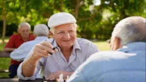 بلوغ الستين محطة هامة لمراجعة السلوكيات الخاطئة