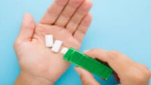 ابتكار علكة "ريتيريكس" لحماية الأسنان والوقاية من أمراض الفم