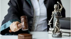 تولي المرأة القضاء: اجتهاد معاصر أم خروج عن الإجماع؟