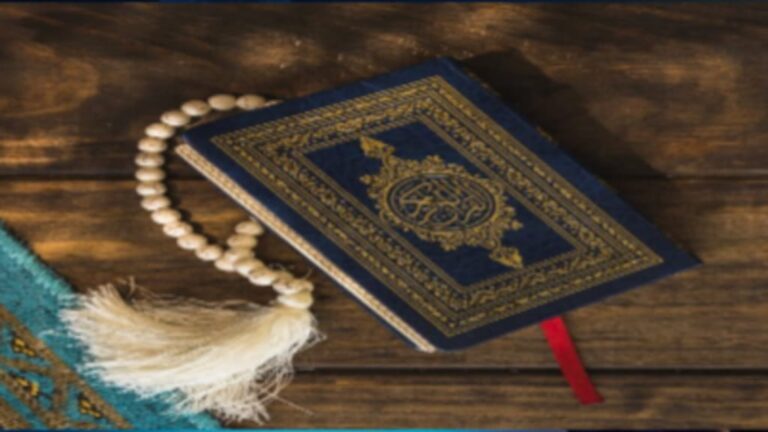 " أَحَسِبَ النَّاسُ أَن يُتْرَكُوا".. تأكيد على سنن الله الجارية