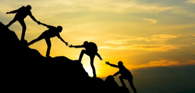 الأُخوَّة.. رابطة أقوى من النسب