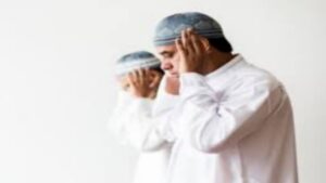 مواضع الرفع في الصلاة.. سنة ثابتة وخلاف فقهي معتبر