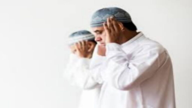 مواضع الرفع في الصلاة.. سنة ثابتة وخلاف فقهي معتبر