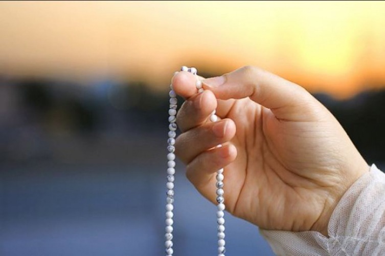 فضل المداومة على التسبيح.. عبادة يسيرة وأجرها عظيم