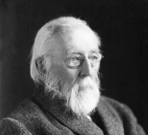 نولدكه وجمع القرآن.. قراءة استشراقية في مرآة التواتر