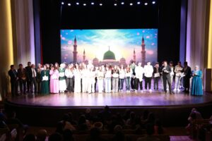 «النبي محمد فخر الإنسانية»..