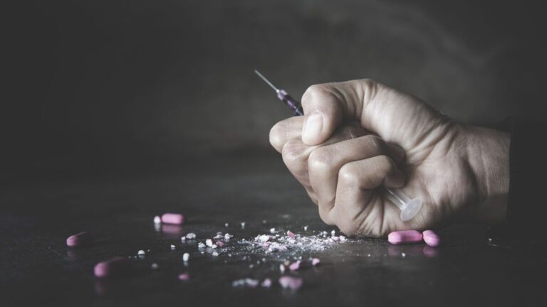 دور تعاليم الإسلام في حماية الشباب من خطر الإدمان