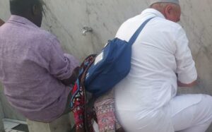 المسح على العمامة.. التأكيد على سماحة الإسلام ومقاصد الطهارة