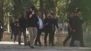 بن غفير يتحدى مشاعر المسلمين