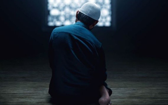 صلاة الاستخارة.. تطمئن قلب المؤمن وتساعده على الاختيار الصحيح