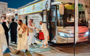 250 معتمرا من 23 دولة يصلون مكة ضمن برنامج خادم الحرمين