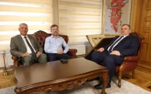 المشيخة الإسلامية في كوسوفا تعزز جسور التواصل مع مسلمي المهجر