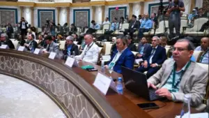 جلسة حوارية تجمع الإعلاميين حول دور الصحافة في إبراز الحضارة الإسلامية