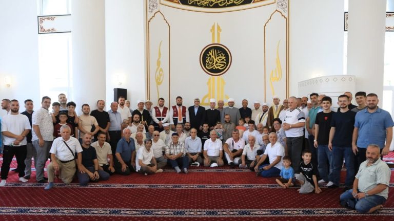 افتتاح مسجد توب خانة في ألبانيا